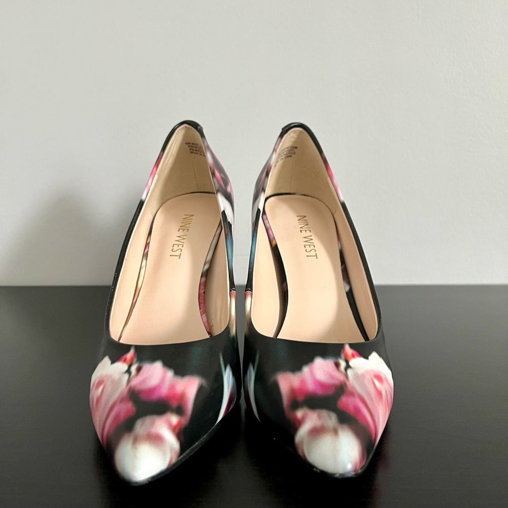 Nine West Black Floral Heels Pumps Size 5.5 | 3” Heel | Elegant Dress Shoes - Picture 7 of 10